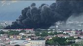 Rogo in fabbrica, nube tossica