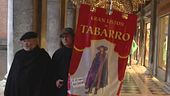 Sfilata in tabarro a Venezia