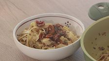 Tagliatelle integrali con sugo di alici