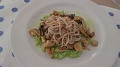 Tagliolini di farro con purea di fave e funghi cardoncelli