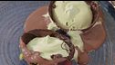 Sfere di cioccolato con cuore di pistacchio