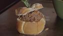 Street food: panino di trippa in crosta