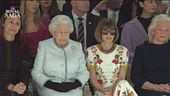 Il guardaroba della regina Elisabetta II suo guardaroba è un arcobaleno dalle mille sfumature