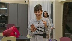 Giulia e Arianna: l'ingresso in casetta