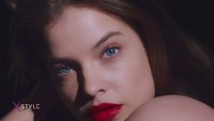 Lo stile senza tempo di Giorgio Armani invade la laguna