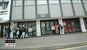 Immigrati, quartieri fuori controllo in mano agli irregolari