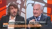 Giusto vaccinare prima i politici?