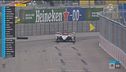 Vergne ko, è subito Safety Car