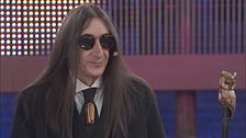 Lo iettatore torna in studio