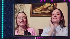 Momento hot per Giulia e Silvia
