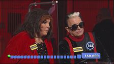 Cristiano Malgioglio e la Contessa De Blanck al gioco finale