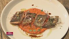 Ditalini ai piselli e gamberi di fiume e trota salmonata con crema di peperone e frutta secca