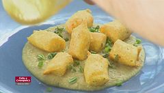 Frittelle di parmigiano con crema di melanzana e Timballo  di zucchine, pesto di Prà e mozzarella