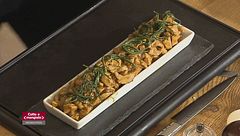 Pizza soffice con curcuma e semi e Pollo morbido al curry e latte di cocco