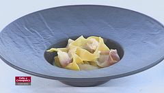 Uova ripiene al cucchiaio e Tortelli con asparagi e salmerino affumicato