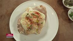 Pizzaiola di nasello all'affumicatura di pigna