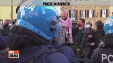 Pandemia, la rivolta delle piazze