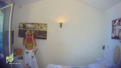 Lo scherzo ad Antonella Elia