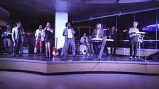 Trailer - Extraliscio - Punk da balera