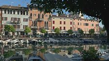 A Desenzano, vicino alle Prealpi