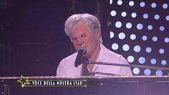 La leggenda Claudio Baglioni canta "Amore bello"