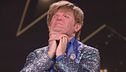 La celebrità che interpreta Elton John è...