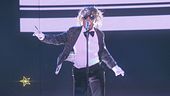 La leggenda Michael Jackson canta "Don't Stop 'Til You Get Enough"