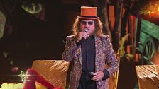 La leggenda Zucchero canta "Baila (Sexy Thing)"