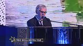 La leggenda Claudio Baglioni canta "Solo"
