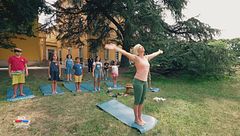 La lezione di yoga di Antonella Elia