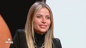 Zoe Cristofoli incanta lo studio di Tiki Taka