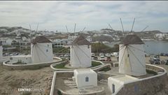 Mikonos blindata, tra coprifuoco e covid hotel