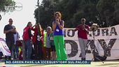 No green pass, la vicequestore sul palco