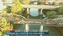 Roma, il ponte di Ferro in fiamme