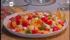 Insalata di melone e formaggio giuncata