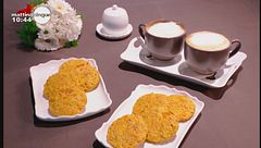 Biscotti alle carote e albicocche secche