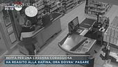 Beffa per una cassiera coraggiosa