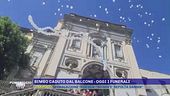 Bimbo caduto dal balcone - Oggi i funerali