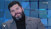 Salvatore Esposito e l'amore per la fidanzata Paola