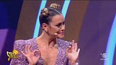 Moda caustica, il debutto di Fatima Trotta