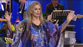 Moda caustica, premio speciale a Iva Zanicchi