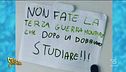 Errori e proclami a Striscia il cartellone