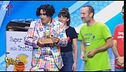 Moda caustica, Elio arcobaleno trionfa