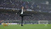 Striscioni, la danza di Inzaghi è imperdibile
