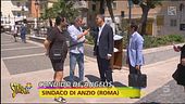 Figli in casa-famiglia, l'assurda proposta del Comune