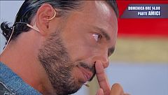 Armando si commuove