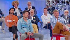 Armando: ''Nicole perché non ti baciano?''