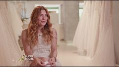 La prova dell'abito da sposa di Rosita