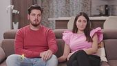 La famiglia di Federica reagisce alla gravidanza