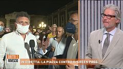 La piazza contro il green pass